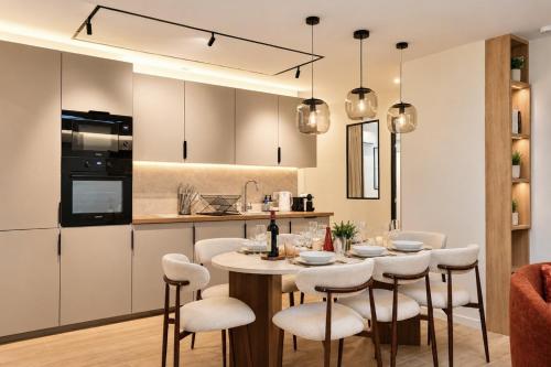 TheBlueStay 366 - Beautiful AC Apartment in Paris