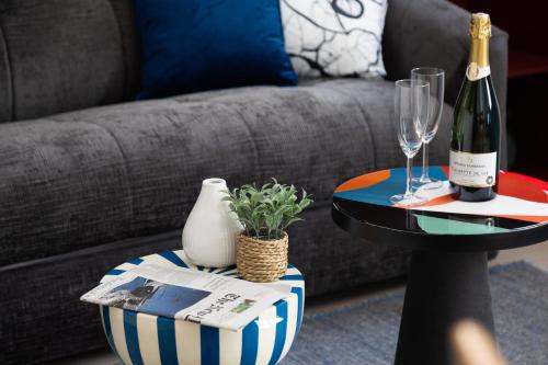 TheBlueStay 367 - Beautiful AC Apartment in Paris