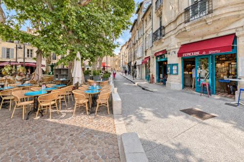 STUDIO - 50m de la place des Corps Saints