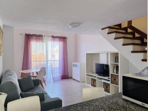Golden View Holiday Home