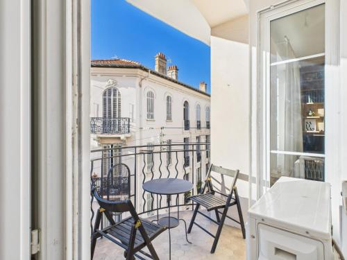 LE BOURGEOIS avec balcon, somptueux et lumineux, idéalement situé
