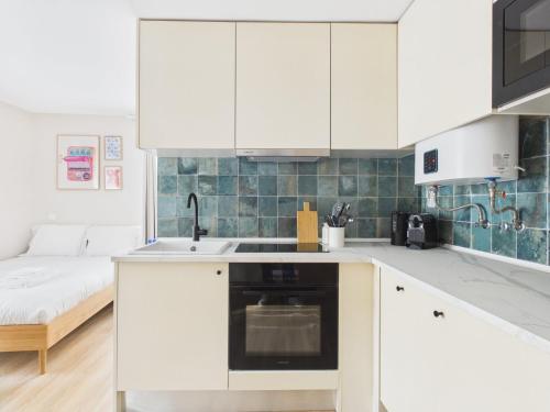 Brand-New Studio w/ A/C – Heart of Príncipe Real | By Airnest