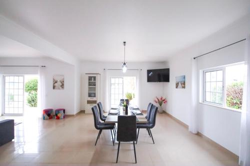 Villa Bahia - Moradia com piscina de água salgada em Albufeira