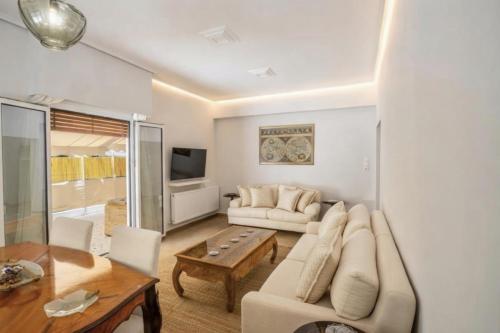 Athens Premium Euthalia