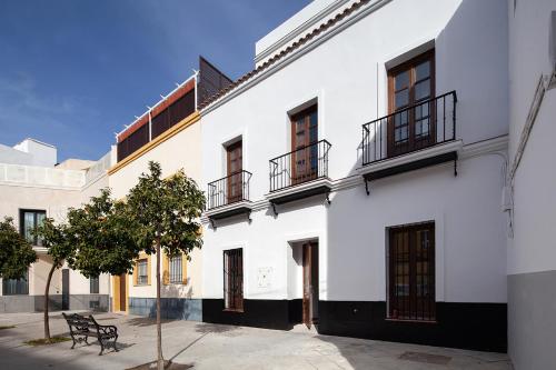 Residencia & Suites REST Triana Alfareria 100