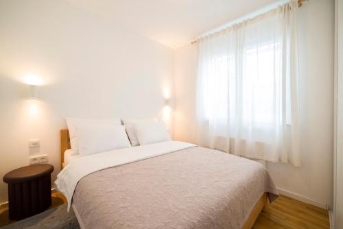 Eastway Residence Zagreb - 2BR, Terrace & Parking