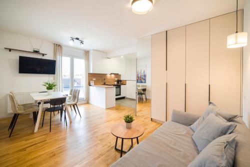 Eastway Residence Zagreb - 2BR, Terrace & Parking
