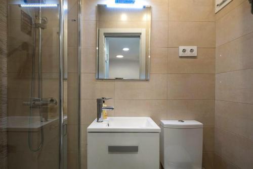 Refurbished apartment next to the Royal Palace Madrid