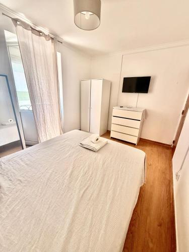 Charming Double Room Campo de Ourique