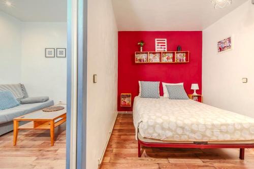 Cosy flat with AC 10 min from central Madrid