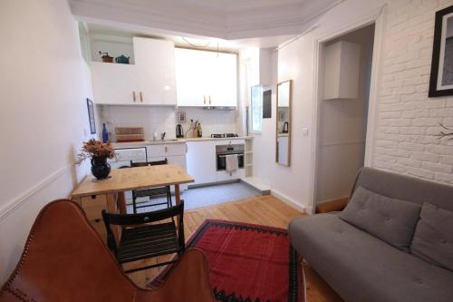 Renovated 1-Bed – Montmartre Village (18th)
