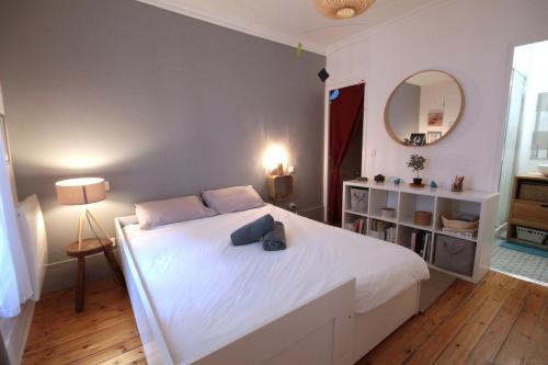 Renovated 1-Bed – Montmartre Village (18th)