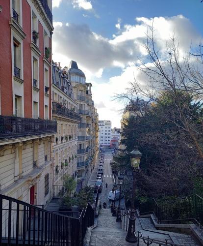 Renovated 1-Bed – Montmartre Village (18th)