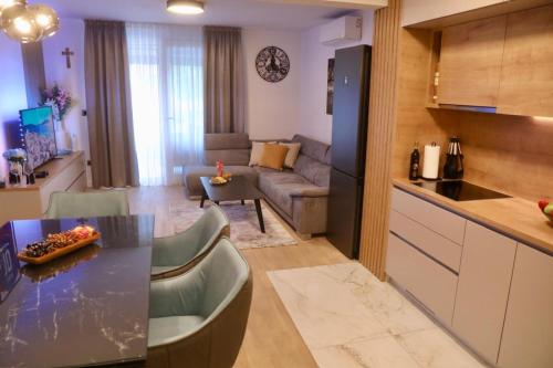 Harmony Luxe Residence Split Private Garage and Terrace