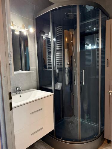 Cabin studio, Terrace, Private Parking and Swimming Pool