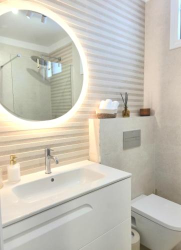 TMS Veramar2, Seafront, AC, Pool & Parking