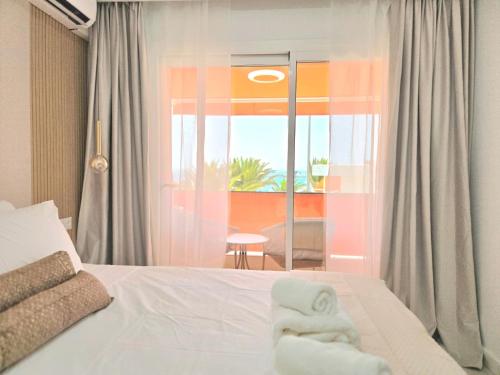 TMS Veramar2, Seafront, AC, Pool & Parking