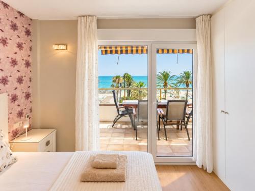 Primera Línea de Playa con Gran Terraza