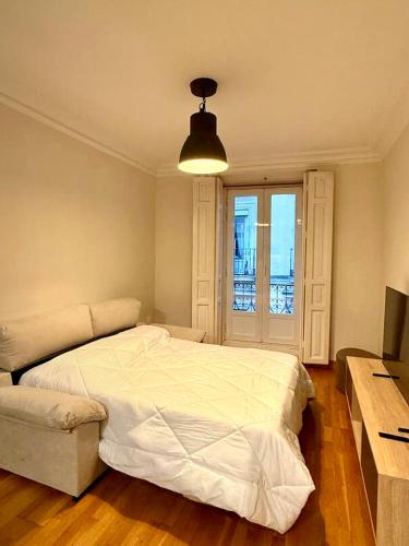 Boutique flat between Gran Via and Chueca central Madrid