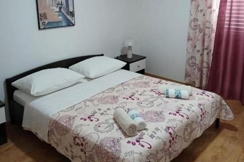 Apartments with parking space Korcula - 25951