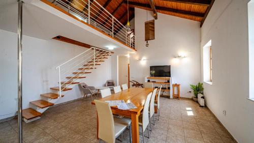 The Pool Horizon House by Villas Guide