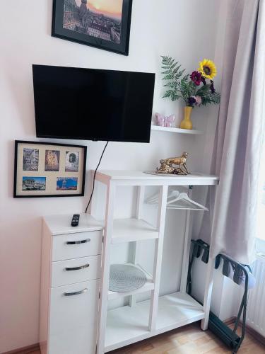 3-room apartment with small, cozy rooms