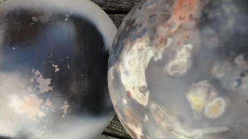 a close up of two metal bowls on a table at B&B De Gastfabriek in Tielt
