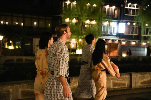 Base House Kinosaki お子様無料でサウナもアクティビティも楽しめる城崎温泉一棟貸し宿 One Group a Day Private Villa with free shuttle service, sauna and outdoor activities
