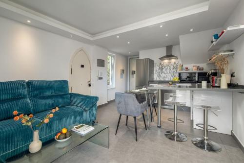 Puerto Banús Duplex Penthouse with Rooftop Terrace