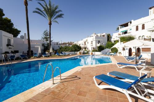 Puerto Banús Duplex Penthouse with Rooftop Terrace