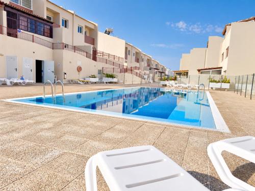 Los Cristianos - 5 Bedroom Townhouse