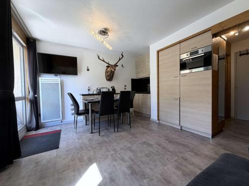 Appartement moderne et confortable au pied des pistes avec parking gratuit