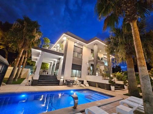 Exclusive Villa City, Beach & Golf
