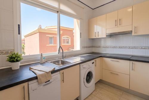 Corralejo 3BR House with Pool