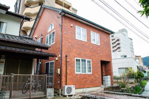最大9名様 長野駅善光寺口まで徒歩7分 一棟貸しVilla南千歳