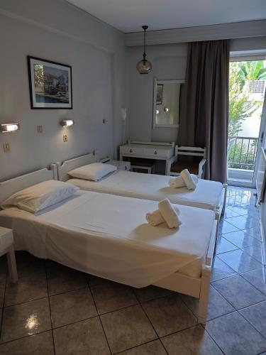 Karis Hotel