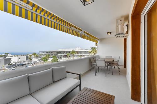 Blue Horizon apartment in Marina Palace