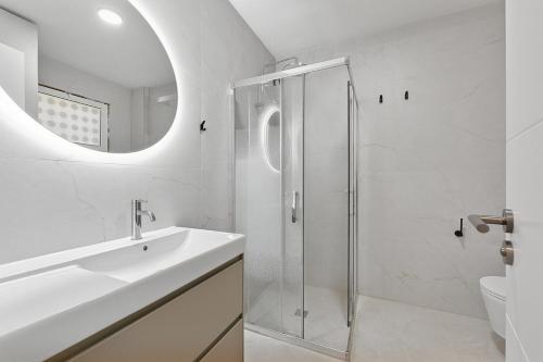 Blue Horizon apartment in Marina Palace