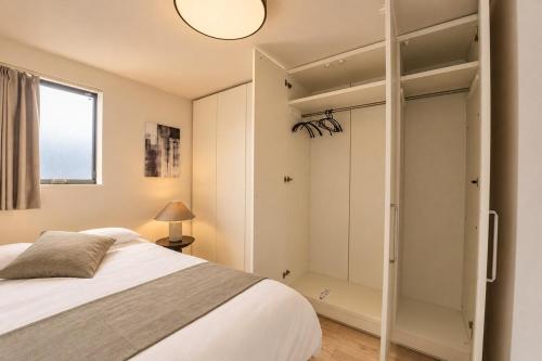 9 minutes to Shinjuku , New 97m2 House, 3 Bedrooms, Free Parking