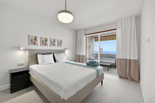 Blue Horizon apartment in Marina Palace