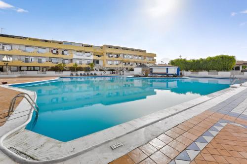 Blue Horizon apartment in Marina Palace