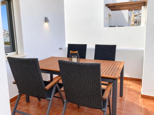 Penthouse Seaview and Golf Valle Romano Estepona