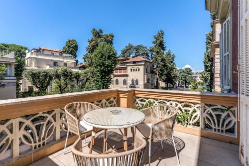 V E N E R E Villa Suites