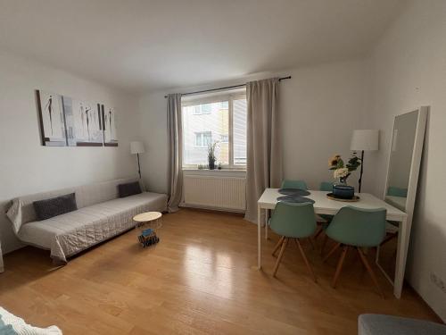 Central Alpha Apartment 7min to the city centar