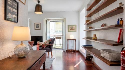 Cozy and Spacious apartment in Graça, Lisbon
