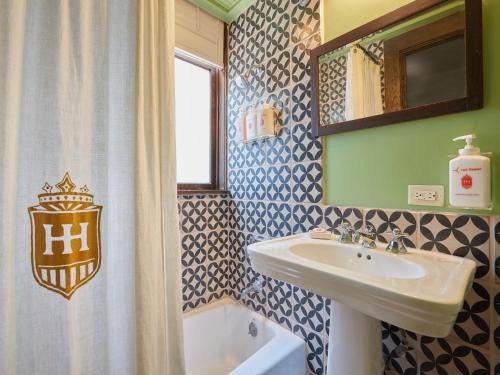 Imagen de la galería de Hotel Havana, en San Antonio
