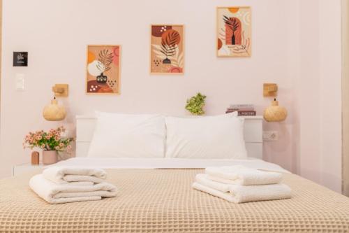 Almond Jacuzzi Suites - Private Indoor Jacuzzi - Self Check-In - Free & Easy Street Parking