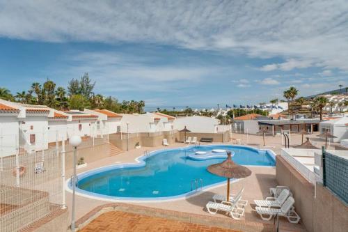 Heaven in Costa Adeje! Large terrace, Pool, HS-internet