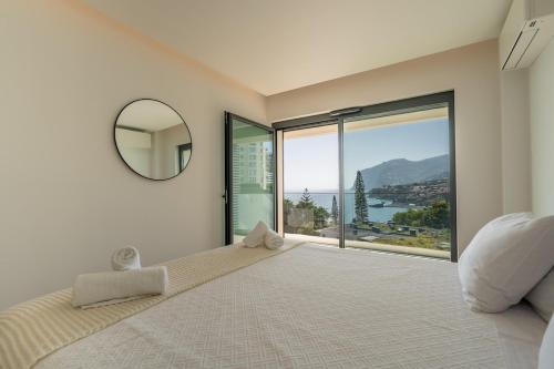 The Venus Apartment By Sam Houses