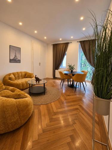 City Stay Apartment l JOS12